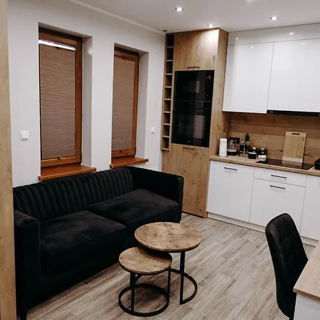 Chrobrego 10 Apartment *