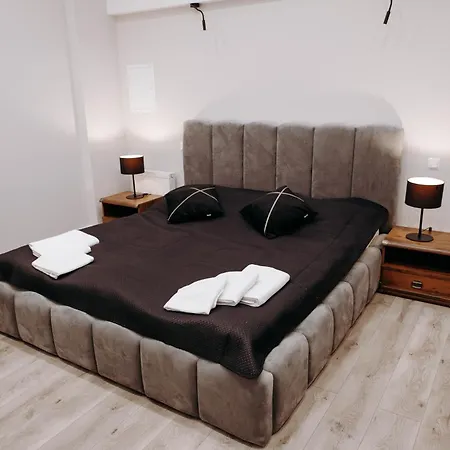 Chrobrego 10 * Złotów