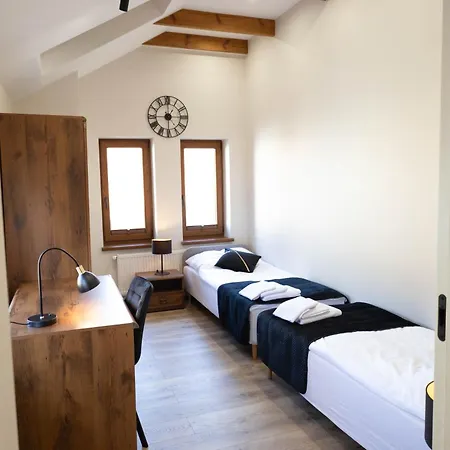 Chrobrego 10 * Złotów