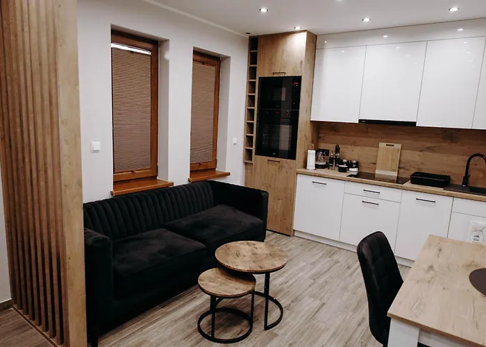 Chrobrego 10 Apartment *