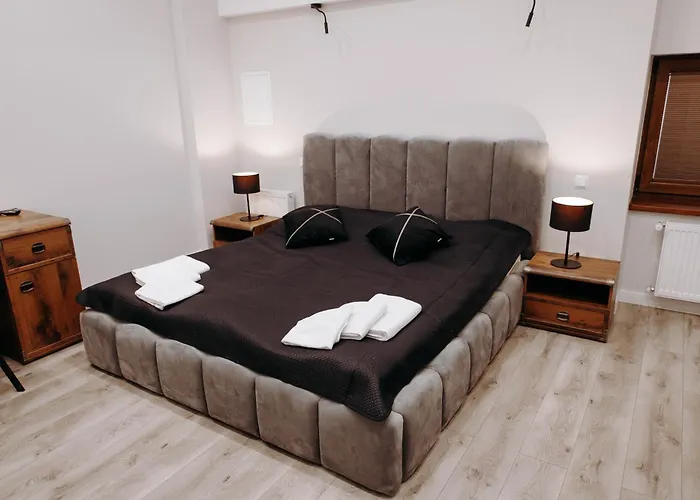 Chrobrego 10 * Złotów