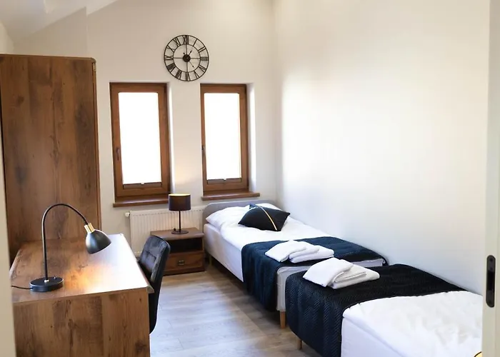 Chrobrego 10 * Złotów